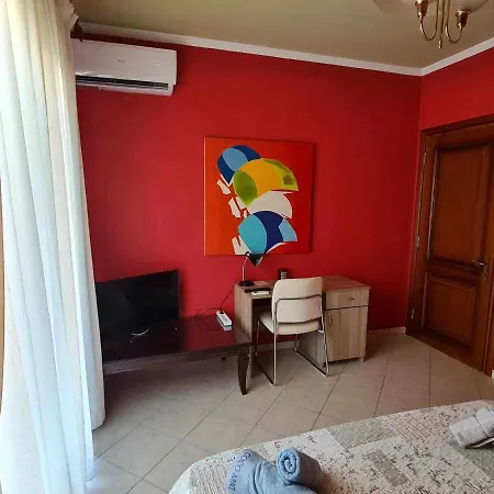 Giotas House-free Parking