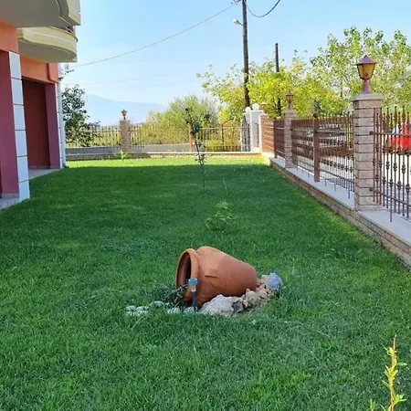Giotas House-free Parking *
